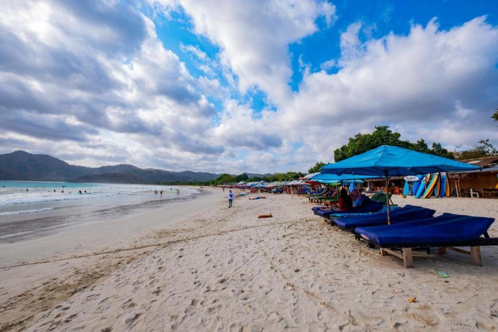 Surya Lombok Accommodation 塞隆贝拉纳克 外观 照片