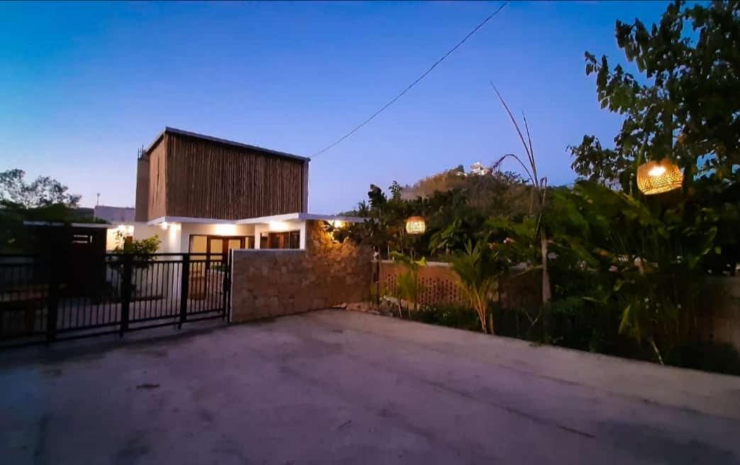 Surya Lombok Accommodation 塞隆贝拉纳克 外观 照片