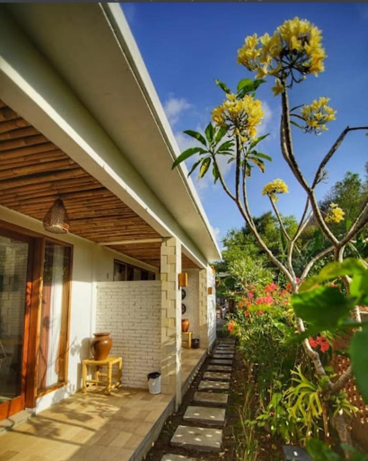 Surya Lombok Accommodation 塞隆贝拉纳克 外观 照片