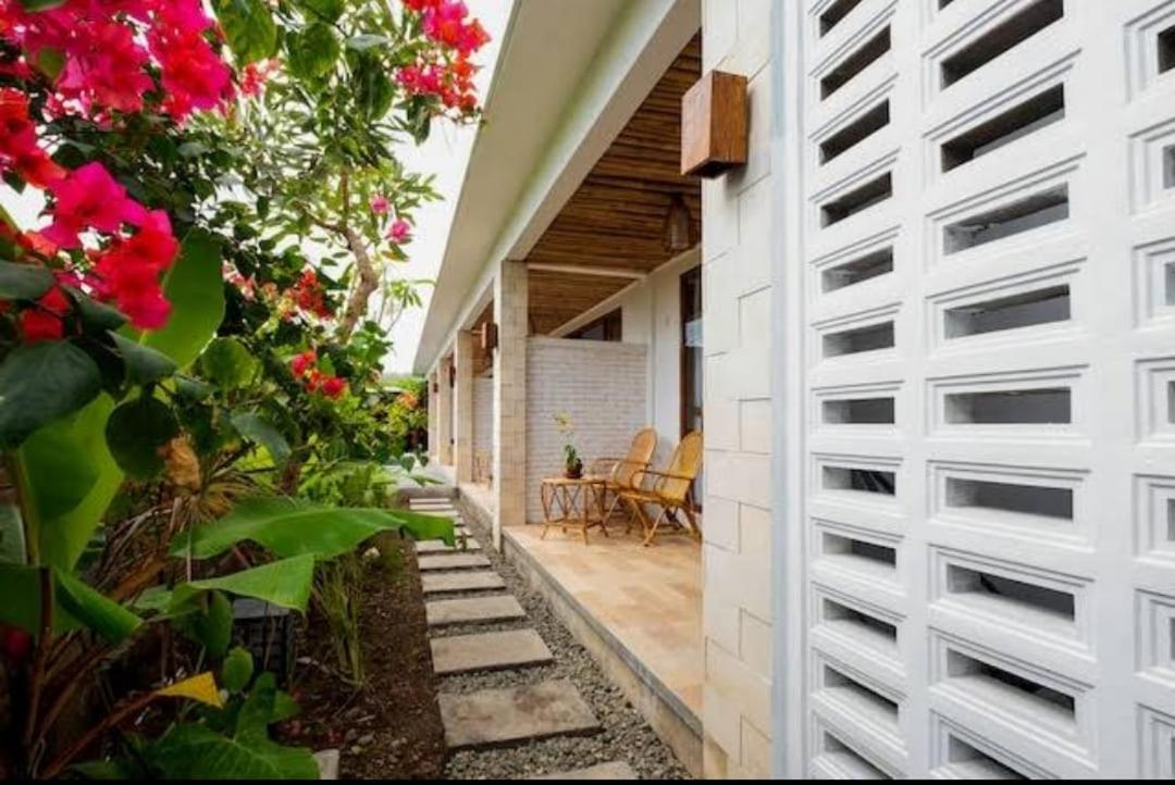 Surya Lombok Accommodation 塞隆贝拉纳克 外观 照片